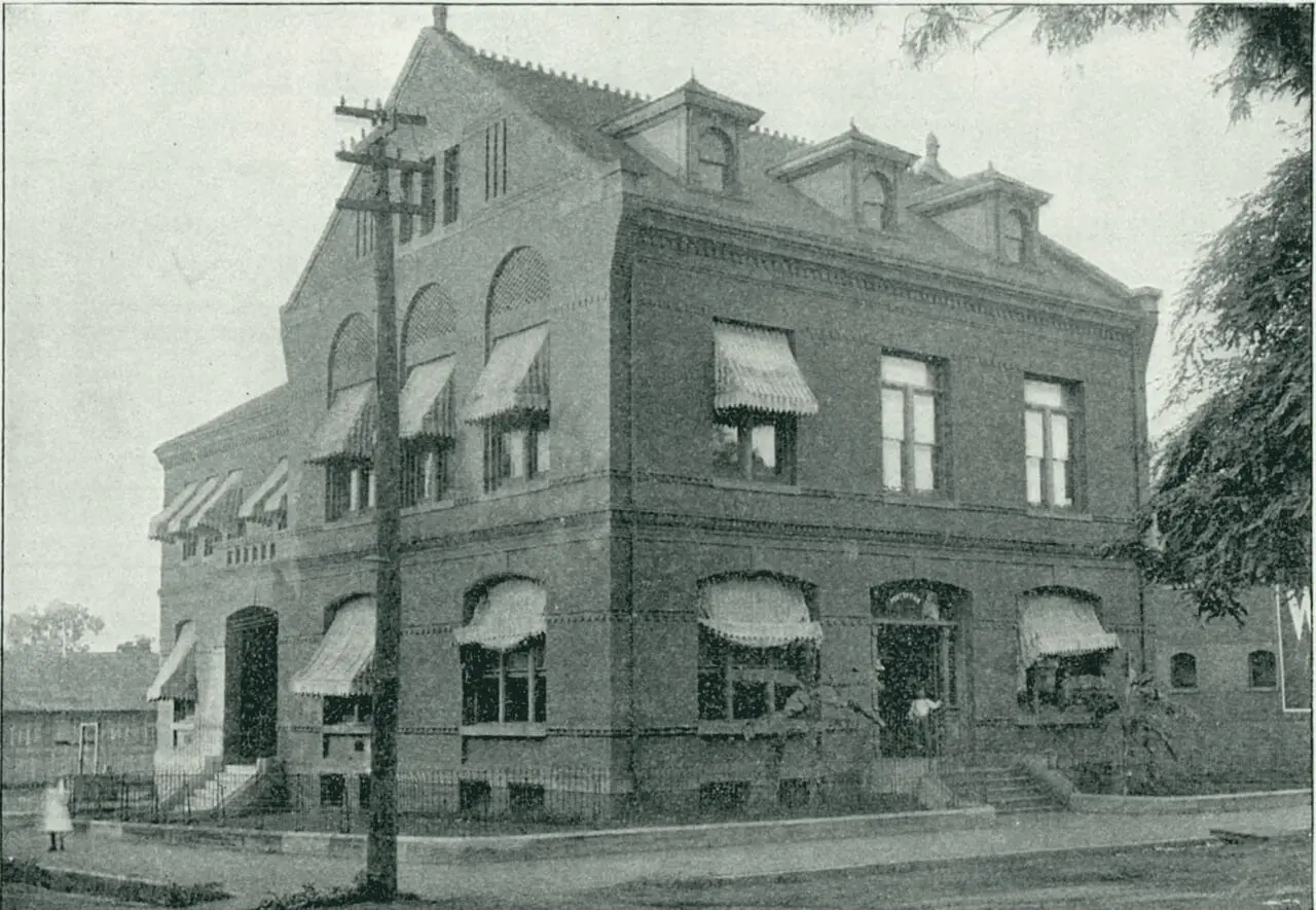United States Court House and Post Office, Tyler, Texas (built 1889), as pictured in a 1901 Treasury Department history